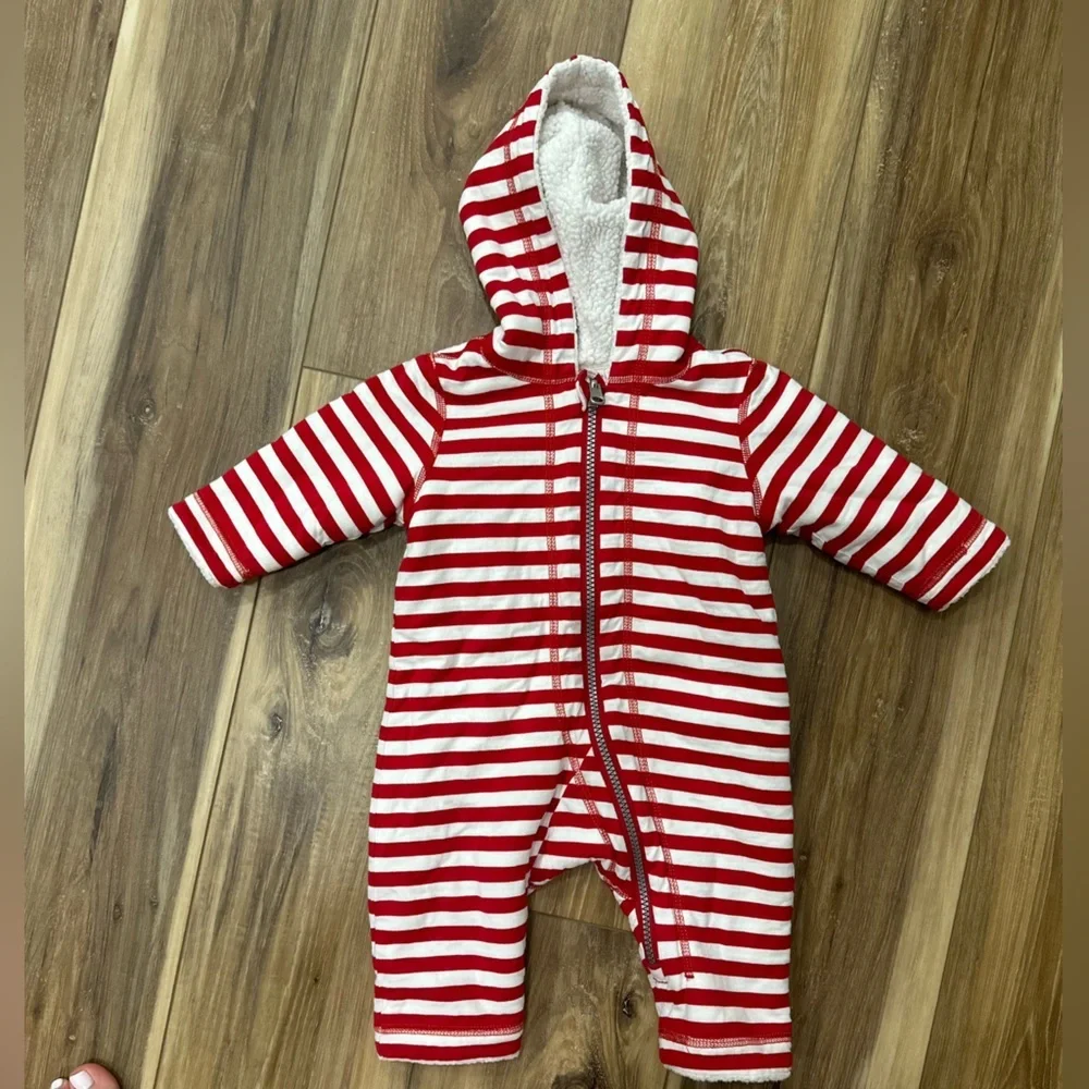 Hanna Andersson Two-In-One Reversible Sherpa Bunting Red + White Stripe EUC